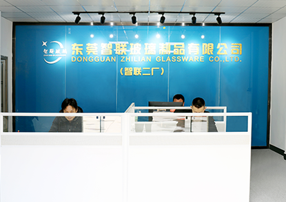 办公面板玻璃超薄轻量化成趋势