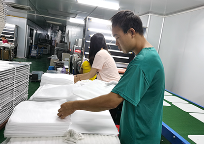 办公设备面板玻璃轻量化成主流，超薄规格订单增速超 30%